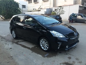 Toyota Prius Alpha G Touring 2012 for Sale