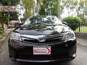 Toyota Corolla Fielder Hybrid G 2014 for Sale