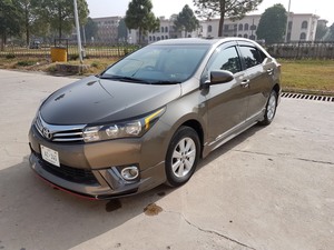 Toyota Corolla Altis Grande CVT-i 1.8 2014 for Sale