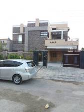 Toyota Prius Alpha G Touring 2011 for Sale