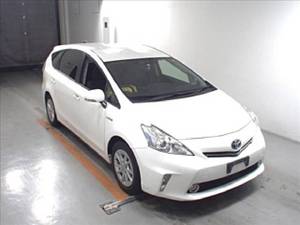 Toyota Prius Alpha S 2014 for Sale